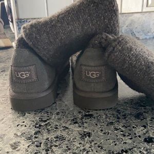 Women’s knit uggs